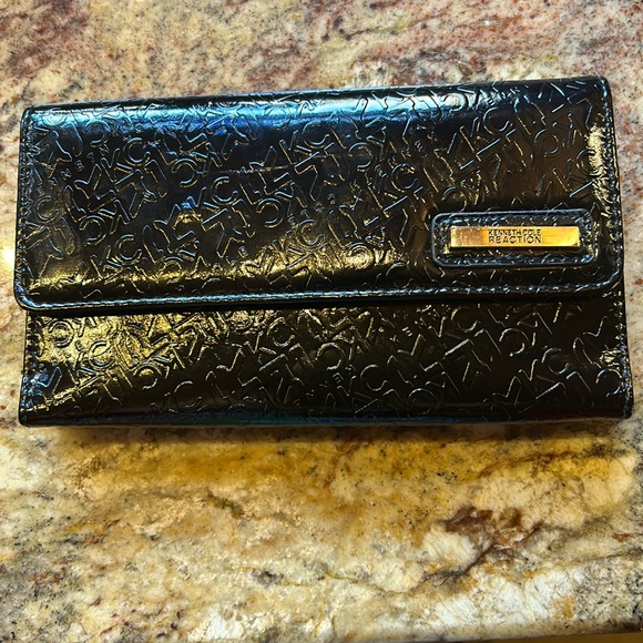 Kenneth Cole Reaction Black Shiny Wallet; Brand New and Never Used NWOT - Picture 1 of 10